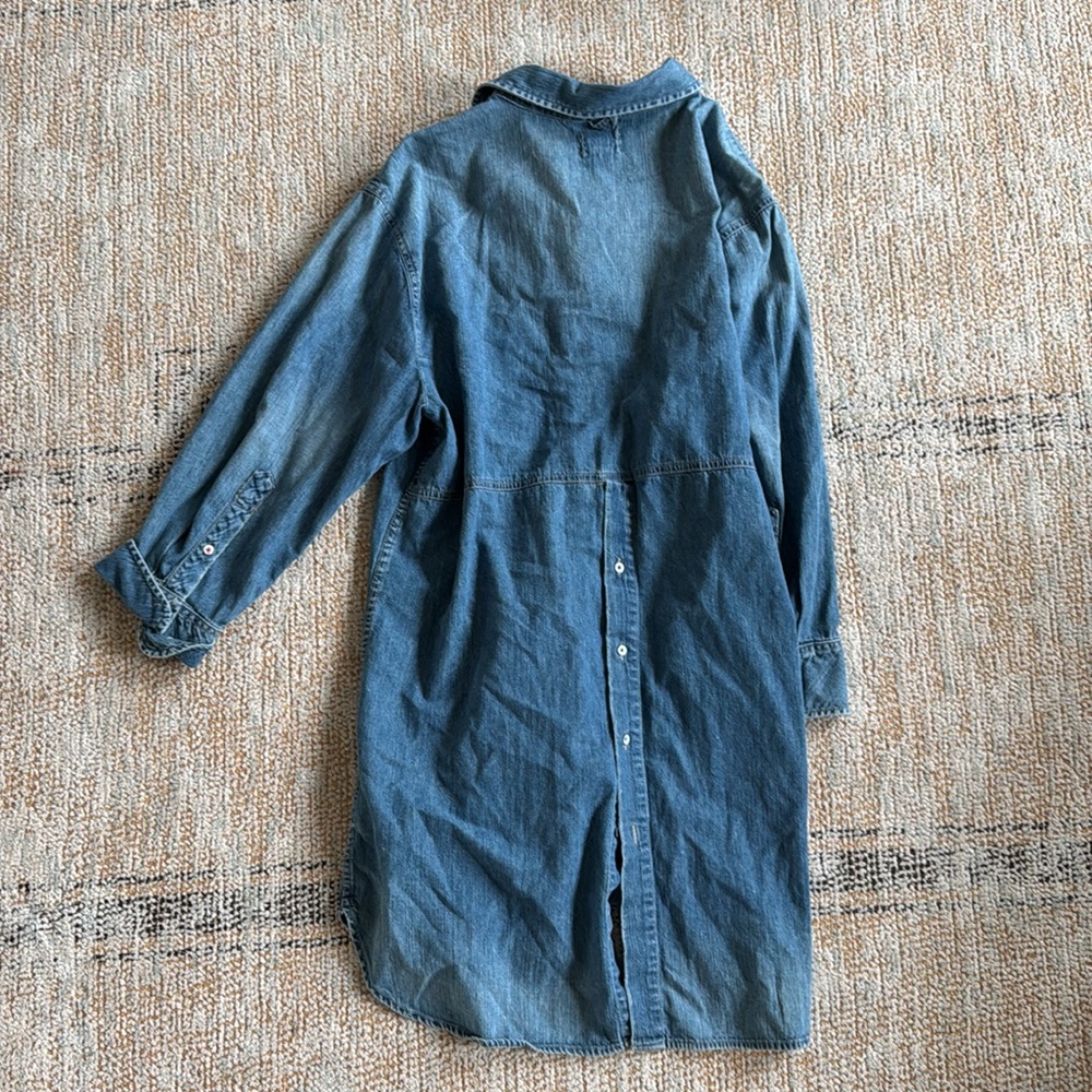 Levi’s- Button Down - image 2